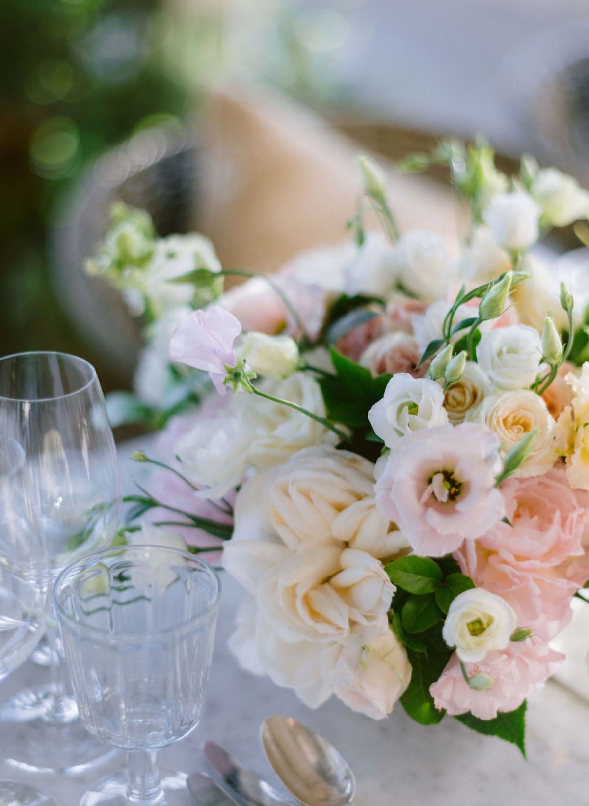 Bastide de Gordes flowers - Wedding Planner Provence
