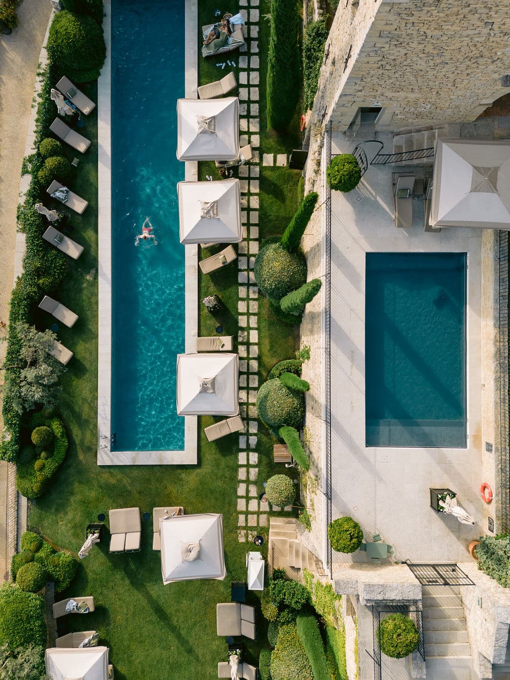 Bastide de Gordes pool - Wedding Planner Provence