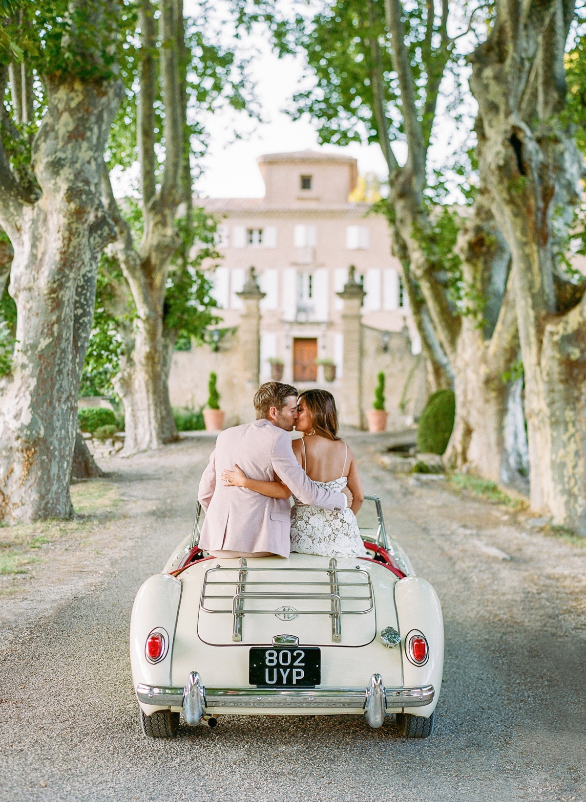 Chateau Martinay wedding couple - Wedding Planner Provence