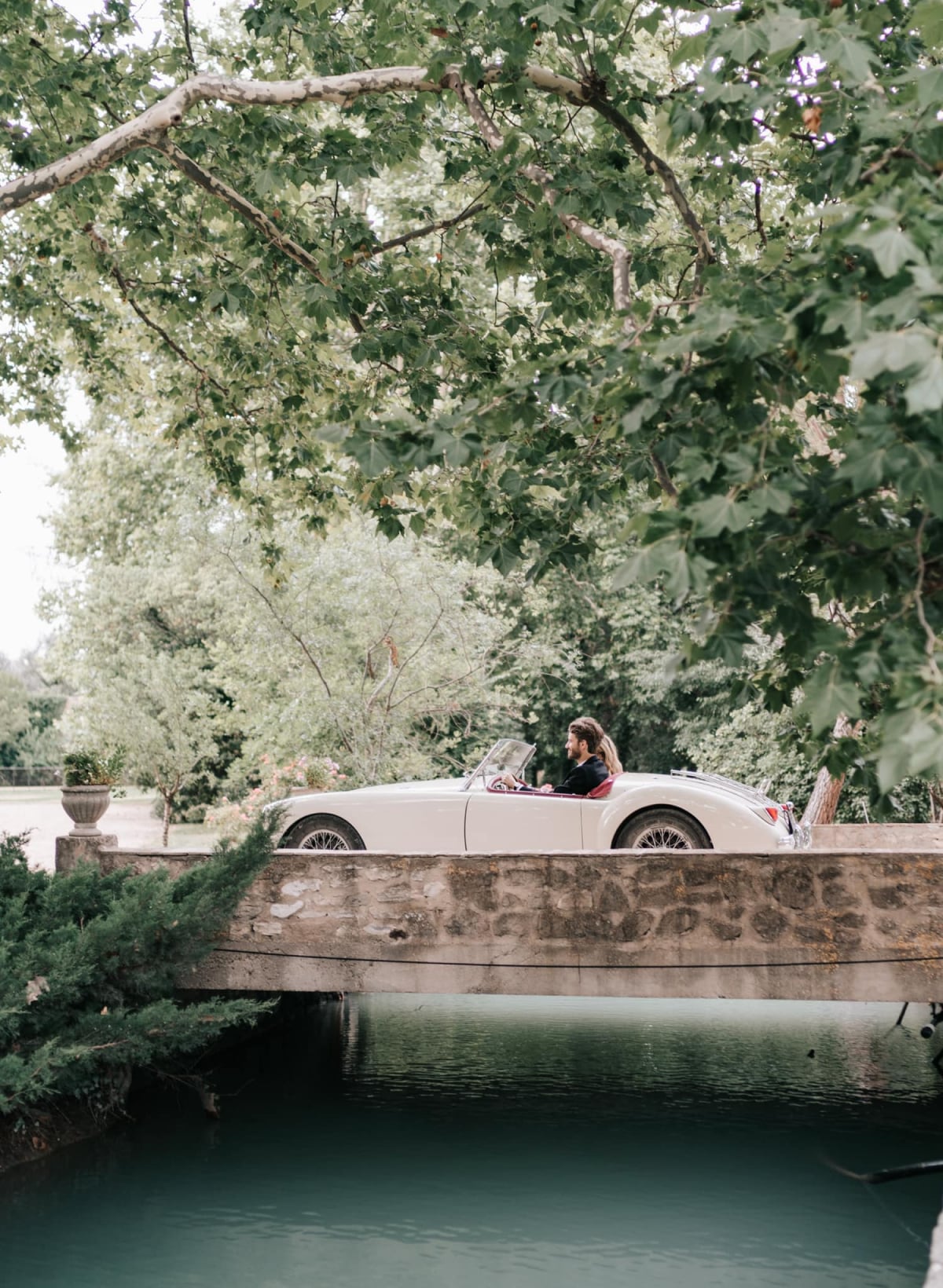 Domaine de Lamanon car - Wedding Planner Provence