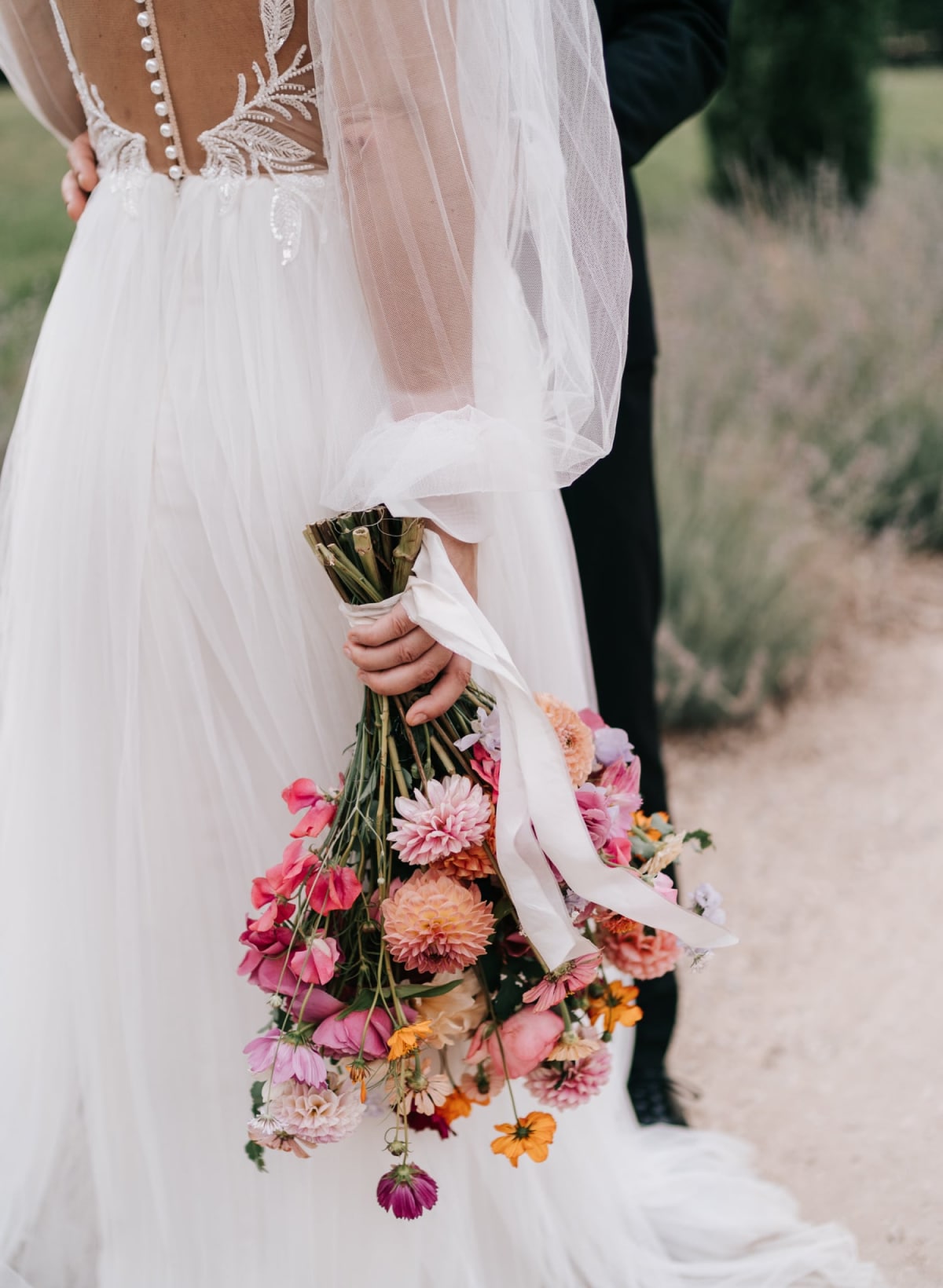 Domaine de Lamanon flowers - Wedding Planner Provence